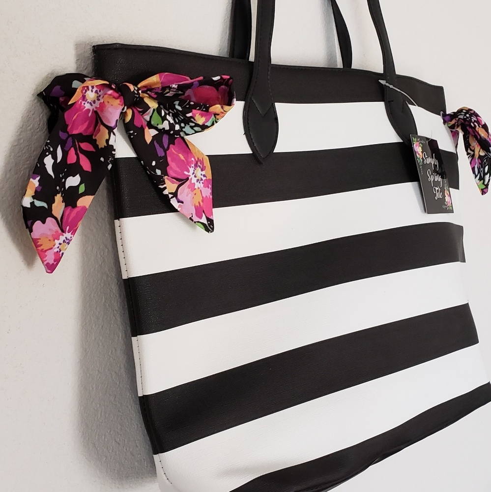 Stripped tote bag